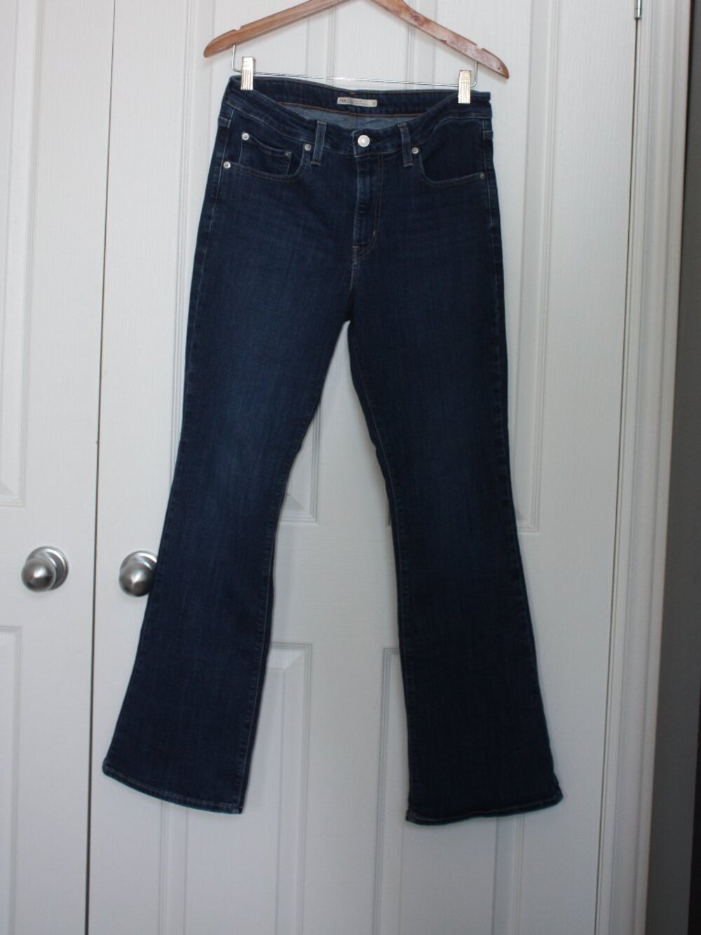 Levi's 725 High Rise Bootcut Jeans Women's 31 Dark Wash Stretch - Picture 3 of 9
